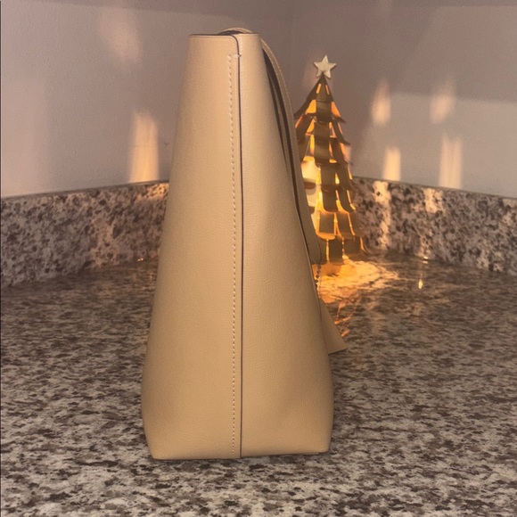 Authentic Coach Beige Leather Tote Bag - Picture 8 of 8